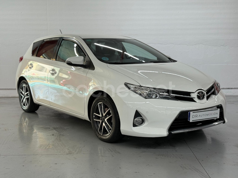 TOYOTA Auris 130 Feel