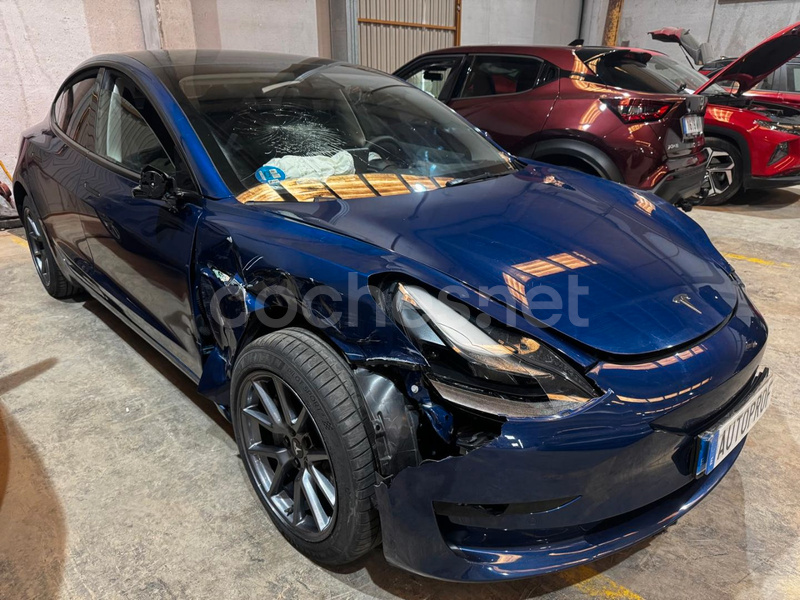 TESLA Model 3 RWD