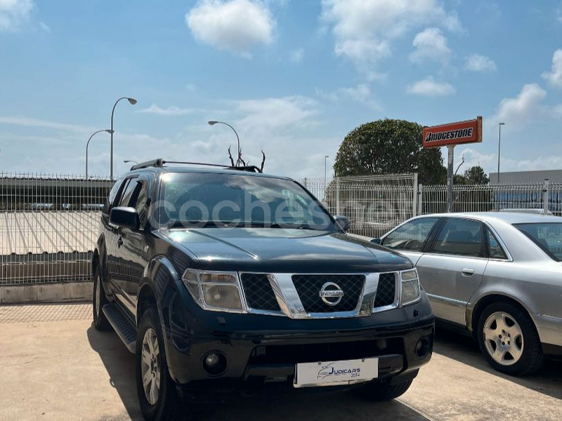 NISSAN Pathfinder 2.5 dCi LE 7 plazas
