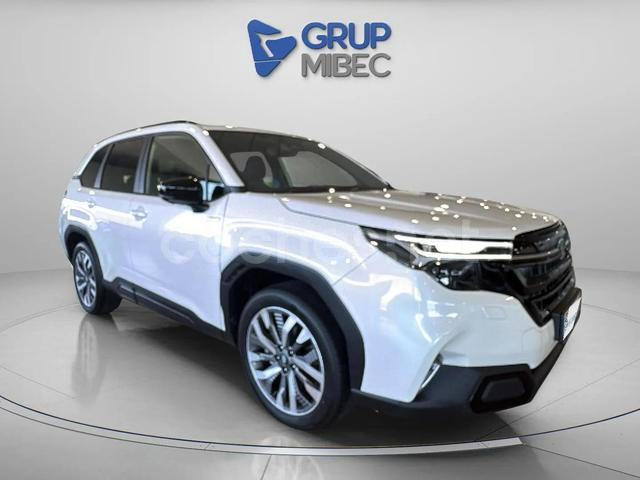 SUBARU Forester 2.0i Hybrid Touring