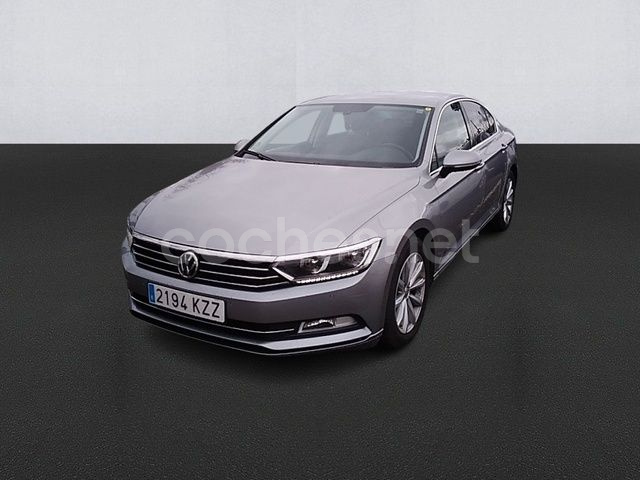 VOLKSWAGEN Passat Advance 2.0 TDI