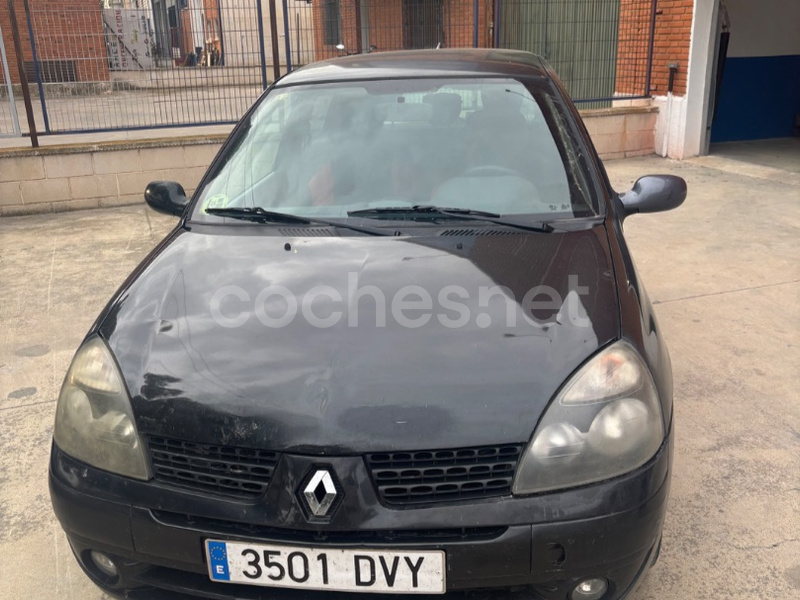 RENAULT Clio Confort Dynamique 1.6 16v