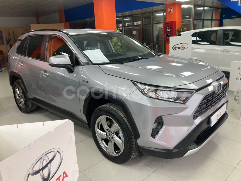 TOYOTA Rav4 2.5l 220H Advance