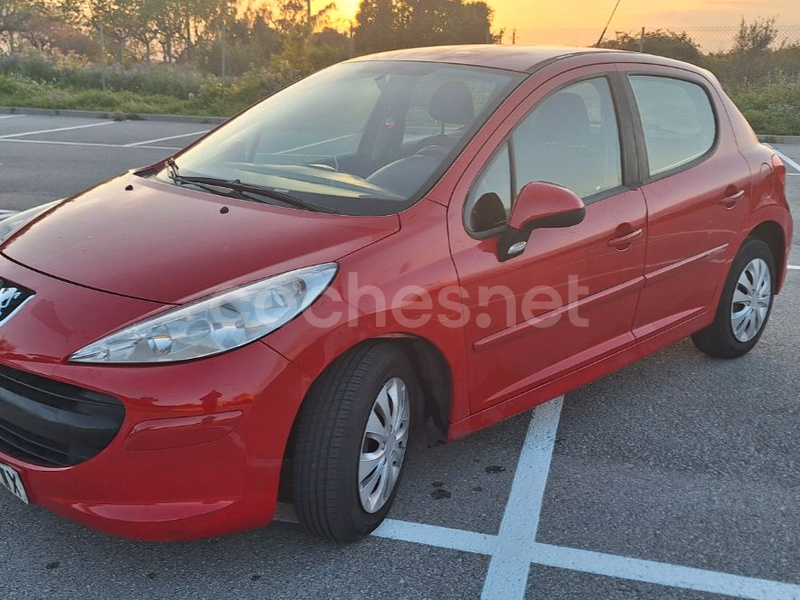 PEUGEOT 207 1.4 75 Urban
