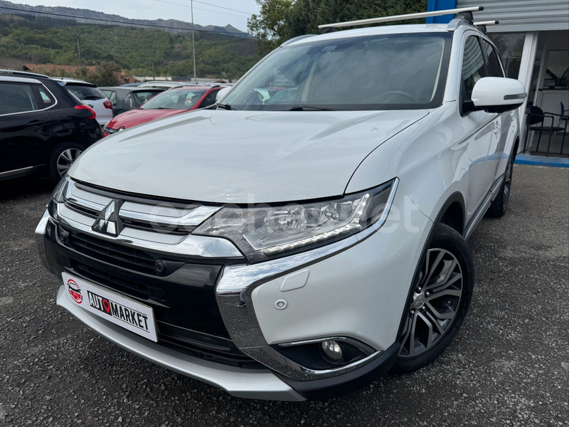 MITSUBISHI Outlander 220 DID Kaiteki Auto 4WD