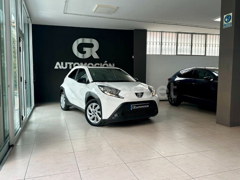 TOYOTA Aygo X Cross 1.0 VVTI Chic
