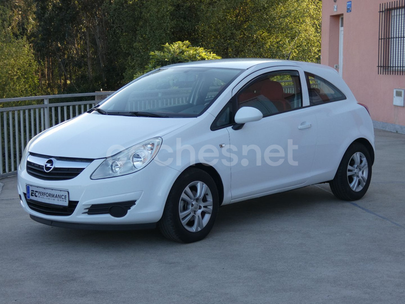 OPEL Corsa Essentia 1.2