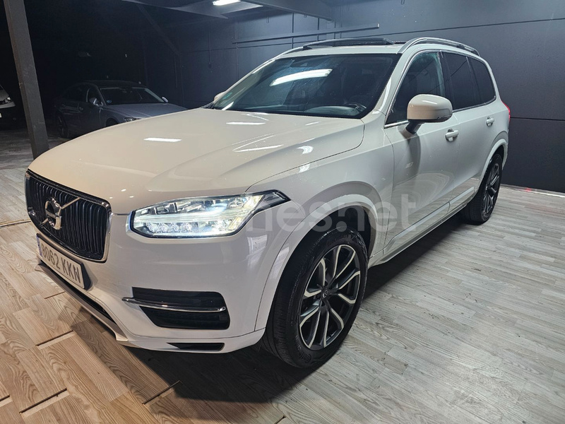 VOLVO XC90 2.0 D5 AWD Momentum C Auto