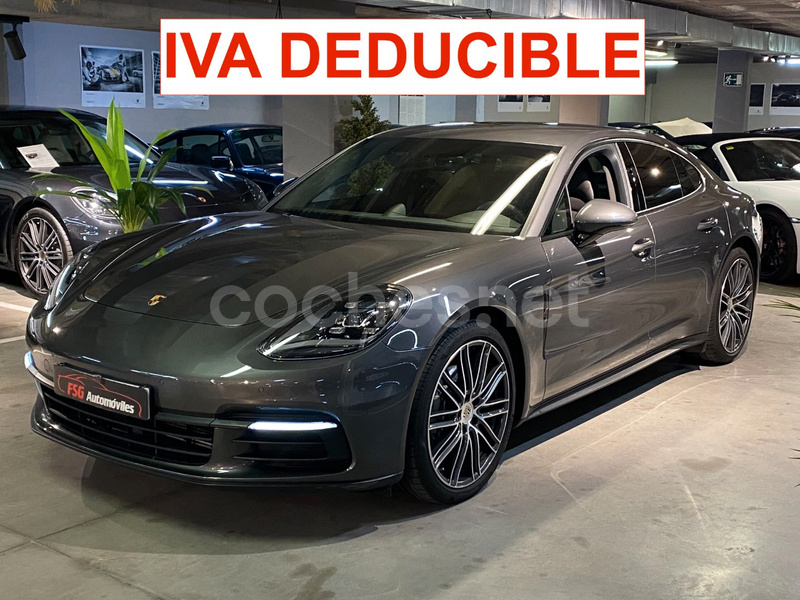 PORSCHE Panamera 4
