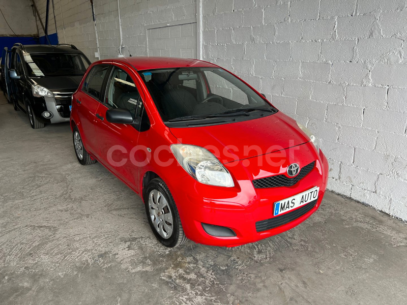 TOYOTA Yaris 1.0 VVTI Live