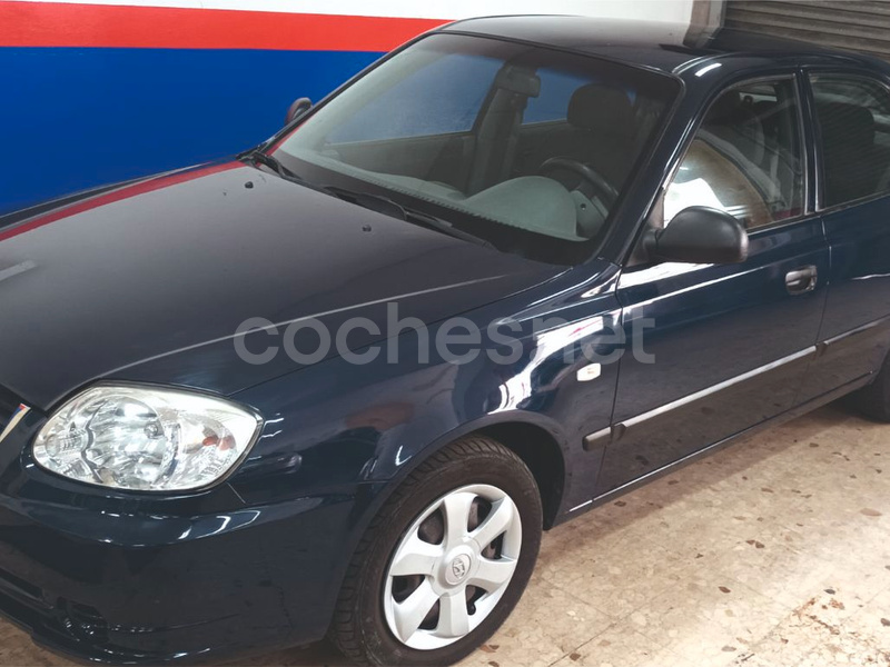 HYUNDAI Accent 1.3i GLS 12v
