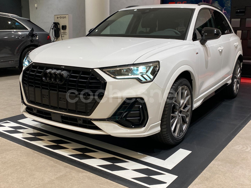 AUDI Q3 Black line 35 TDI S tronic