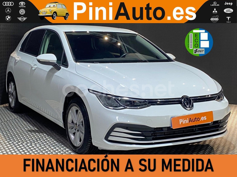 VOLKSWAGEN Golf Life 1.0 eTSI DSG