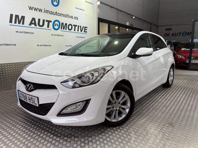 HYUNDAI i30 1.4 CRDi Tecno Sky