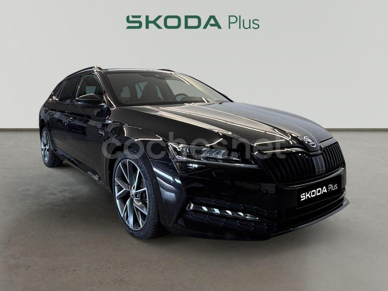 SKODA Superb Combi 2.0 TDI DSG 4x4 Sportline