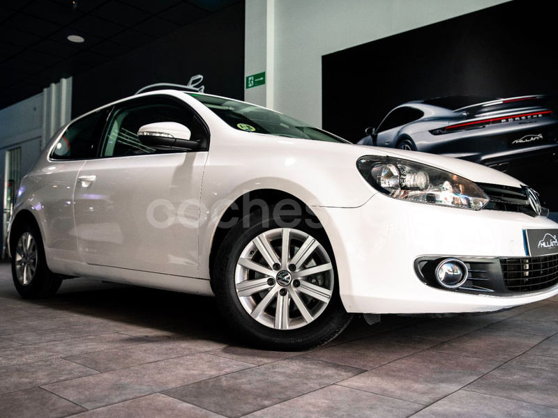 VOLKSWAGEN Golf 1.6 TDI 105 DSG Advance BMotion Tech