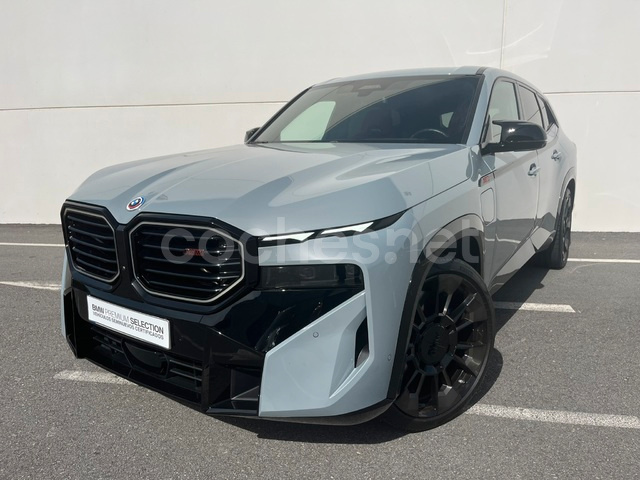 BMW XM XM 748 CV Label Red