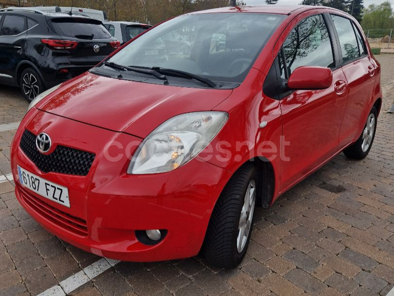 TOYOTA Yaris 1.3 VVTi Yaris