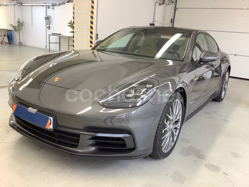 PORSCHE Panamera 4 EHybrid