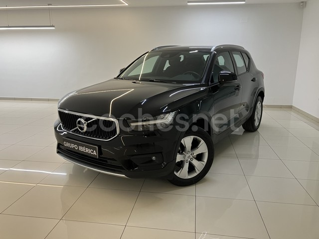 VOLVO XC40 1.5 T2 Momentum Pro