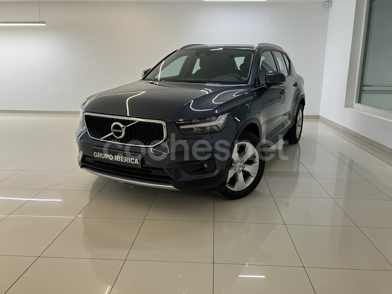 VOLVO XC40 2.0 B3 G Momentum Pro Auto