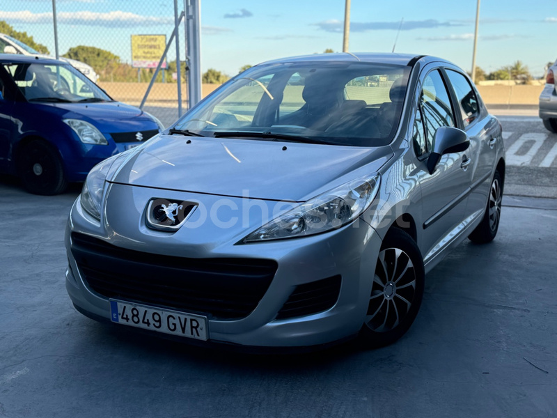 PEUGEOT 207 Confort 1.4 HDI 70