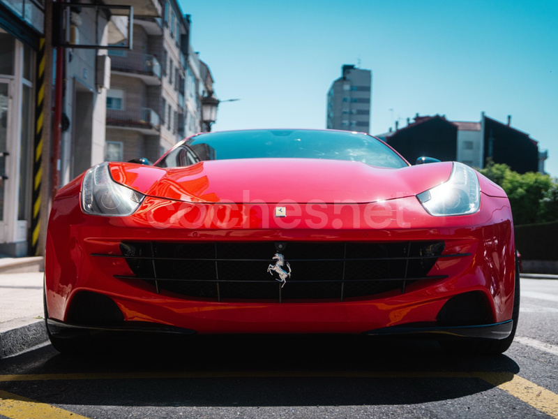 FERRARI FF