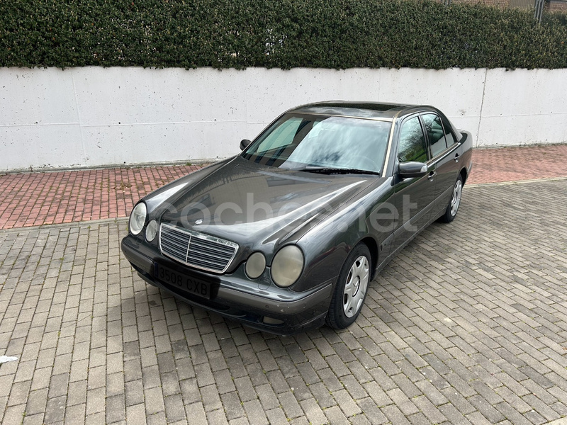 MERCEDES-BENZ Clase E E 320 CDI AVANTGARDE AUTO