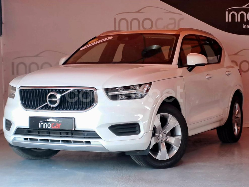 VOLVO XC40 2.0 D4 AWD Momentum Auto