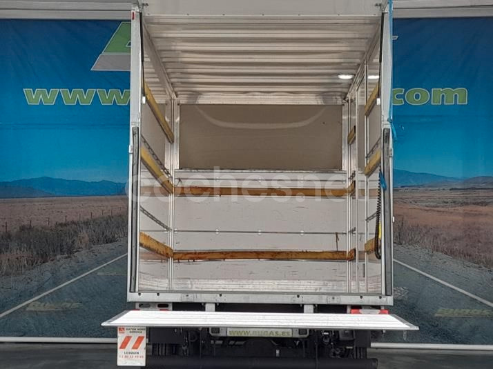 IVECO DAILY 35C16 3.0 D 160 CV PAQUETERA CON TRAMPILLA ELEVADORA