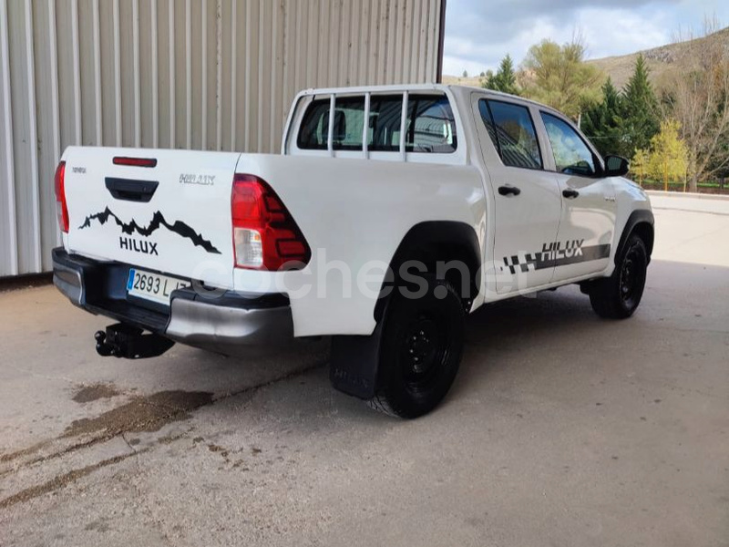 TOYOTA Hilux 2.4 D4D Cabina Doble GX