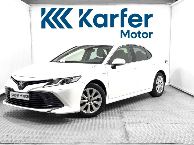 TOYOTA Camry 2.5 220H Business