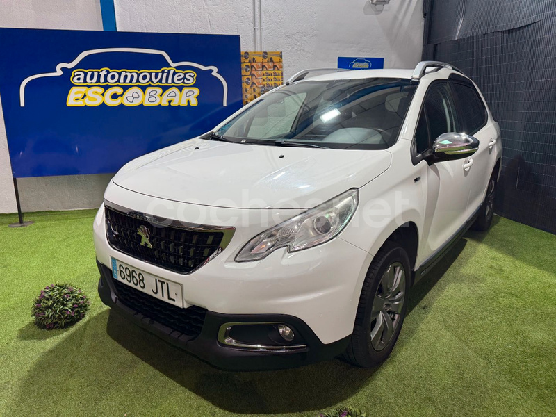 PEUGEOT 2008 Style 1.2L PureTech