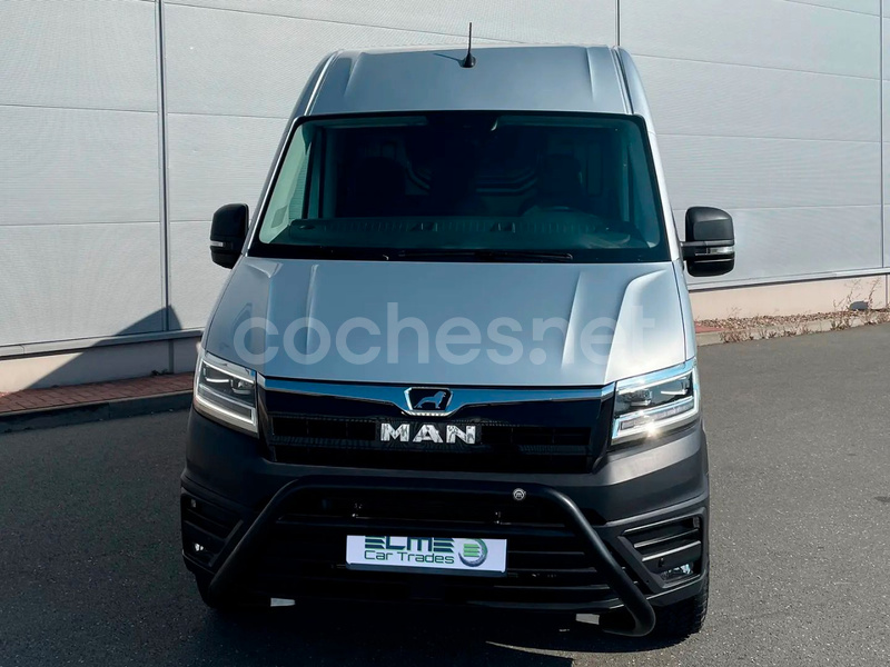 MAN TGE 3.180 L3H3 Furgón 4x4 LED ACC Enganche Remolque Asientos Calefactables DiffSp