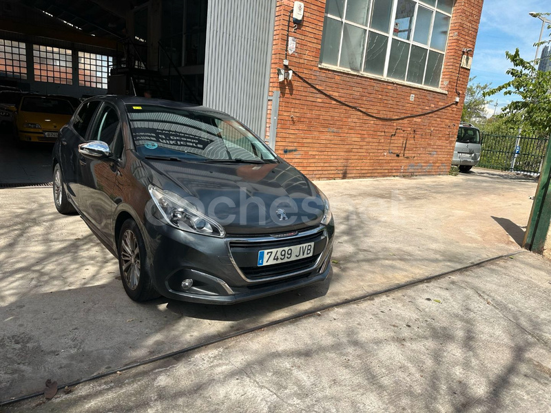 PEUGEOT 208 ACTIVE 1.2L PureTech 82