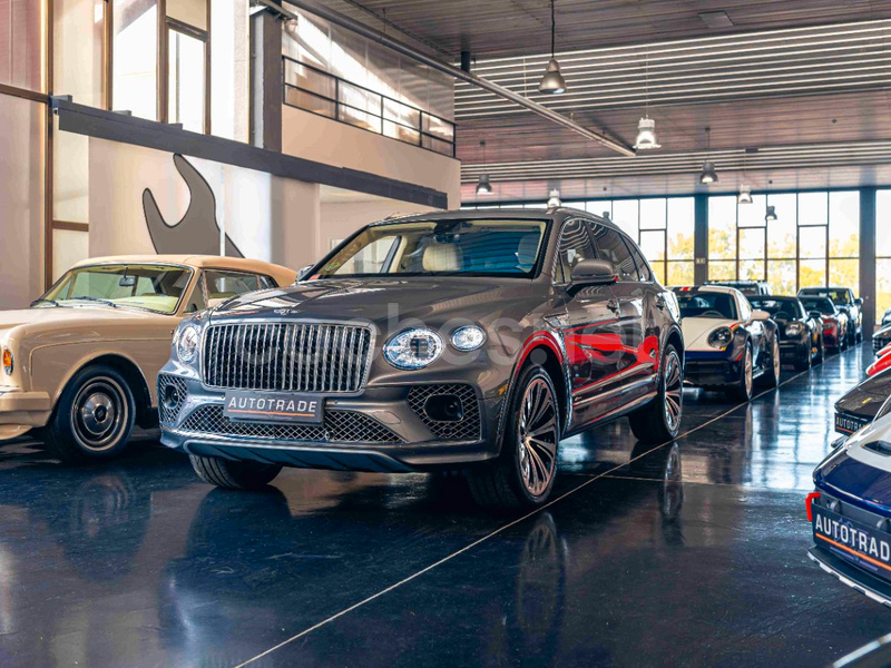 BENTLEY BENTAYGA EWB AZURE FIRST EDITION V8