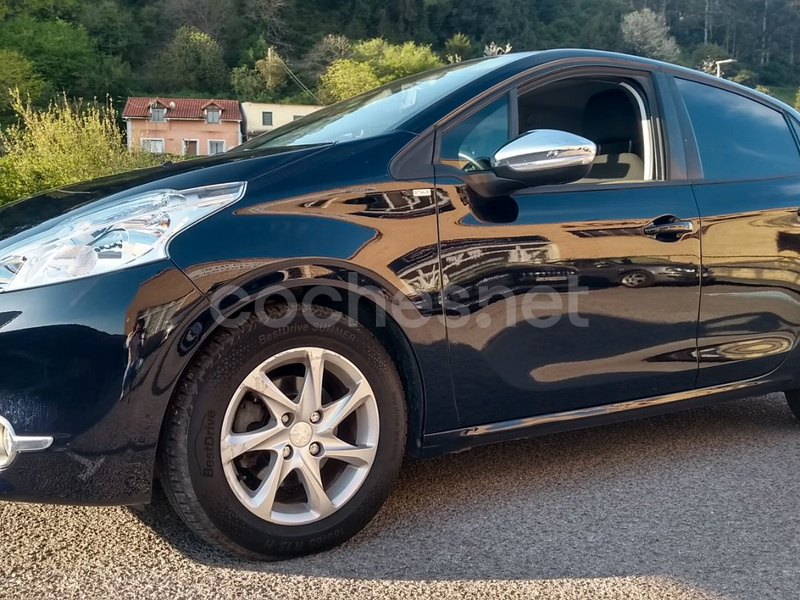 PEUGEOT 208 ACTIVE 1.6 eHDi 92