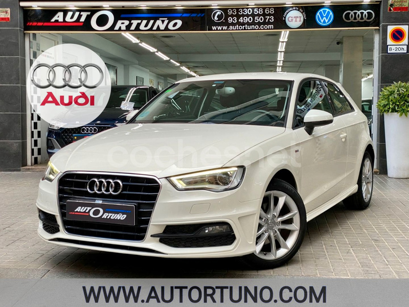 AUDI A3 1.6 TDI clean d S line edition