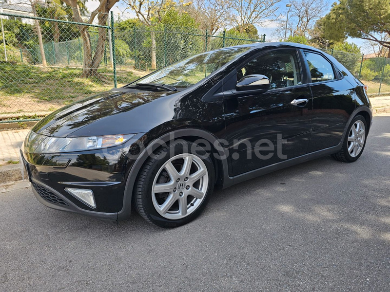 HONDA Civic 1.8 iVTEC Sport