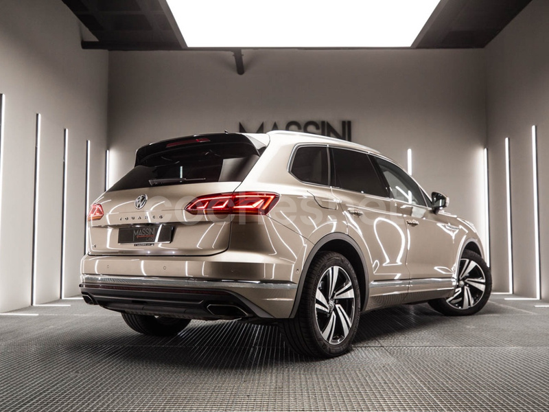 VOLKSWAGEN Touareg RLine 3.0 TSI Tip 4Motion