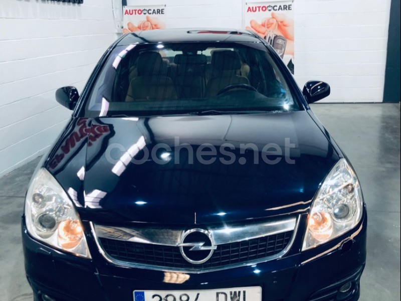 OPEL Vectra Cosmo 3.0 V6 CDTI Auto