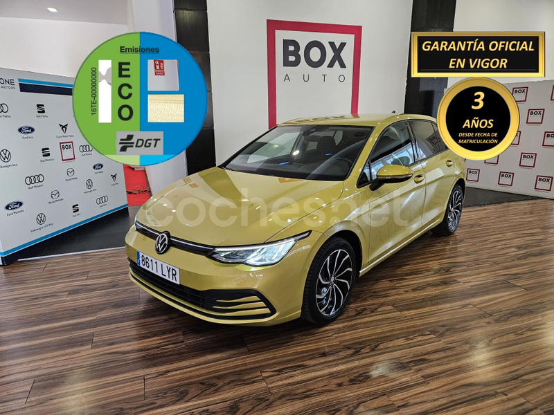 VOLKSWAGEN Golf Life 1.0 eTSI DSG