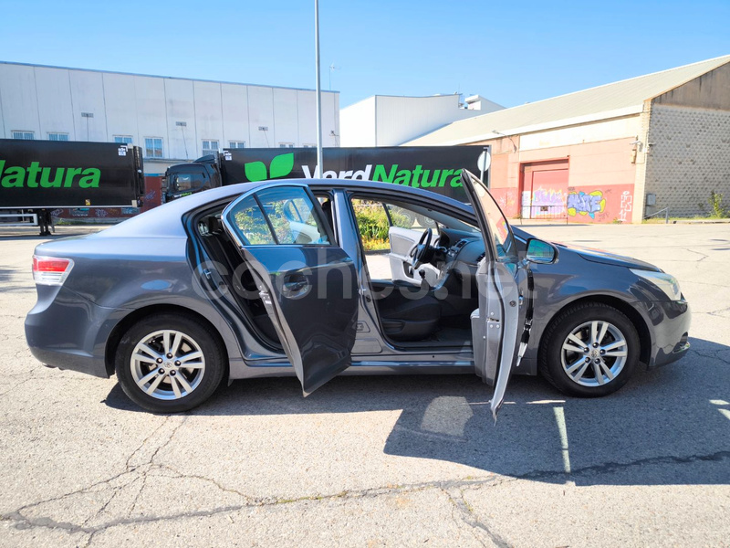 TOYOTA Avensis 1.6 VVTi Active
