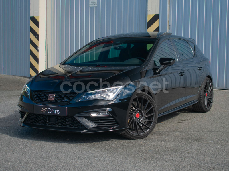 SEAT León 2.0 TSI DSG7 Cupra Black Carbon