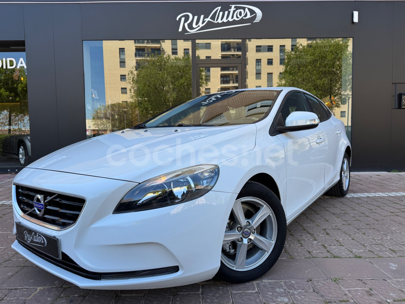 VOLVO V40 1.6 D2 Kinetic
