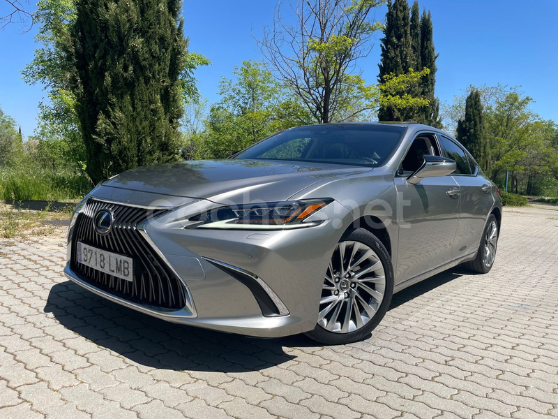 LEXUS ES 2.5 300h Luxury DView