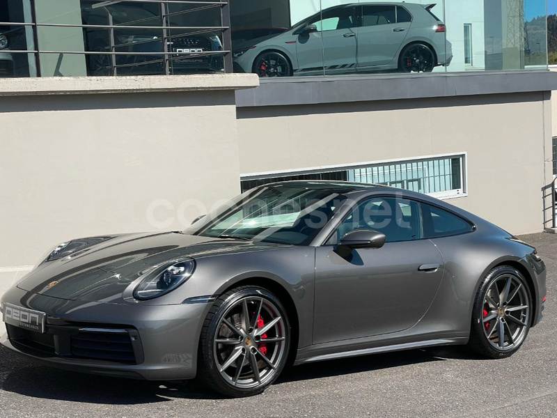 PORSCHE 911 Carrera