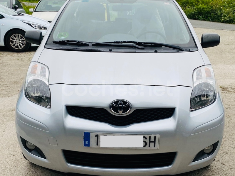 TOYOTA Yaris 1.0 VVTI Live