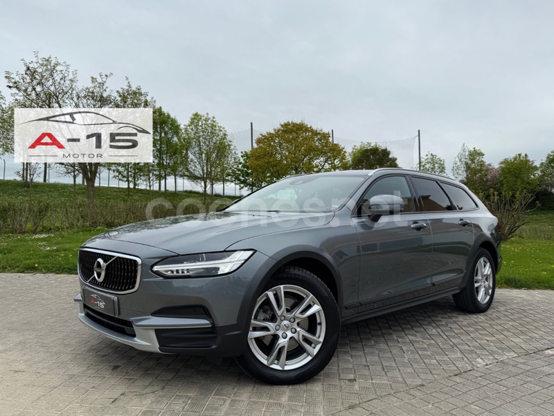 VOLVO V90 Cross Country 2.0 D4 AWD Auto