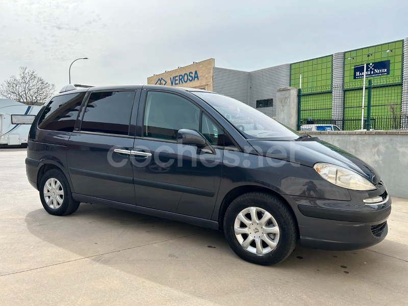 PEUGEOT 807 ST 2.0 HDI